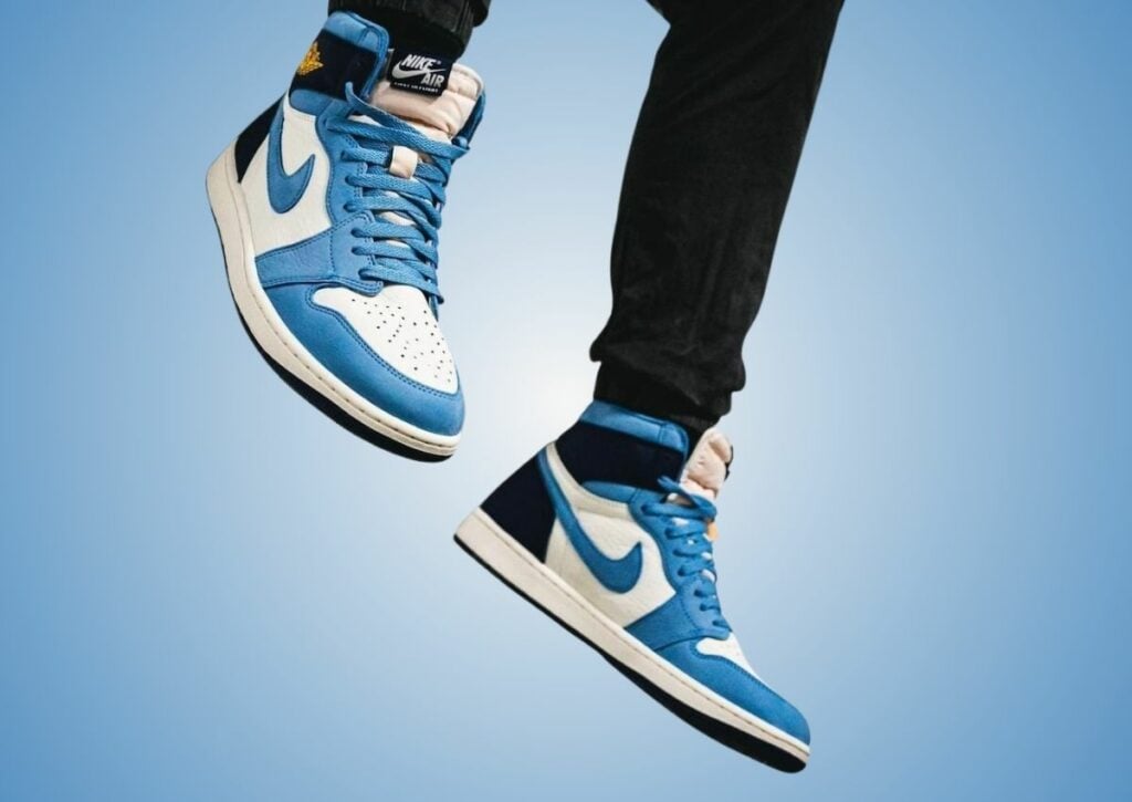 Air Jordan 1 First in Flight FD2596-400 On-Feet