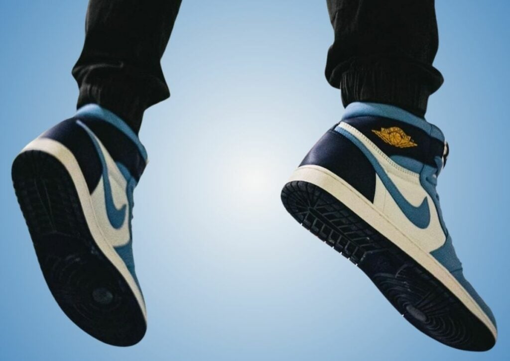 Air Jordan 1 First in Flight FD2596-400 On-Feet