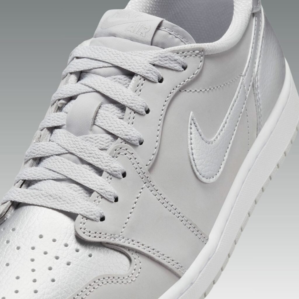 Air Jordan 1 Low OG Metallic Silver CZ0790-002