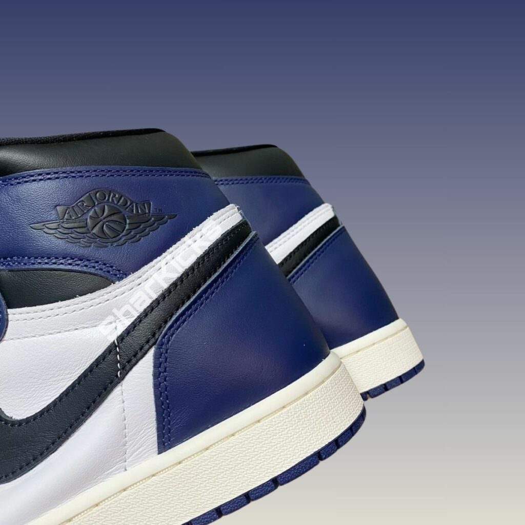Air Jordan 1 Midnight Navy DZ5485-401