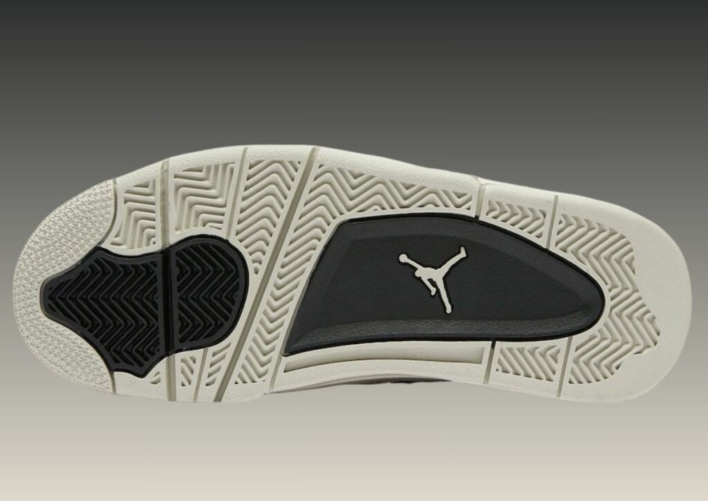 Air Jordan 4 RM Black Light Bone FQ7939-001