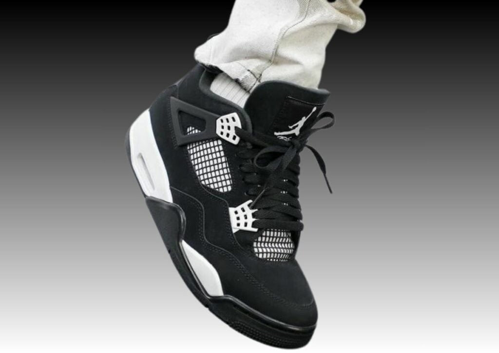 Air Jordan 4 White Thunder FQ8138-001 On-Feet
