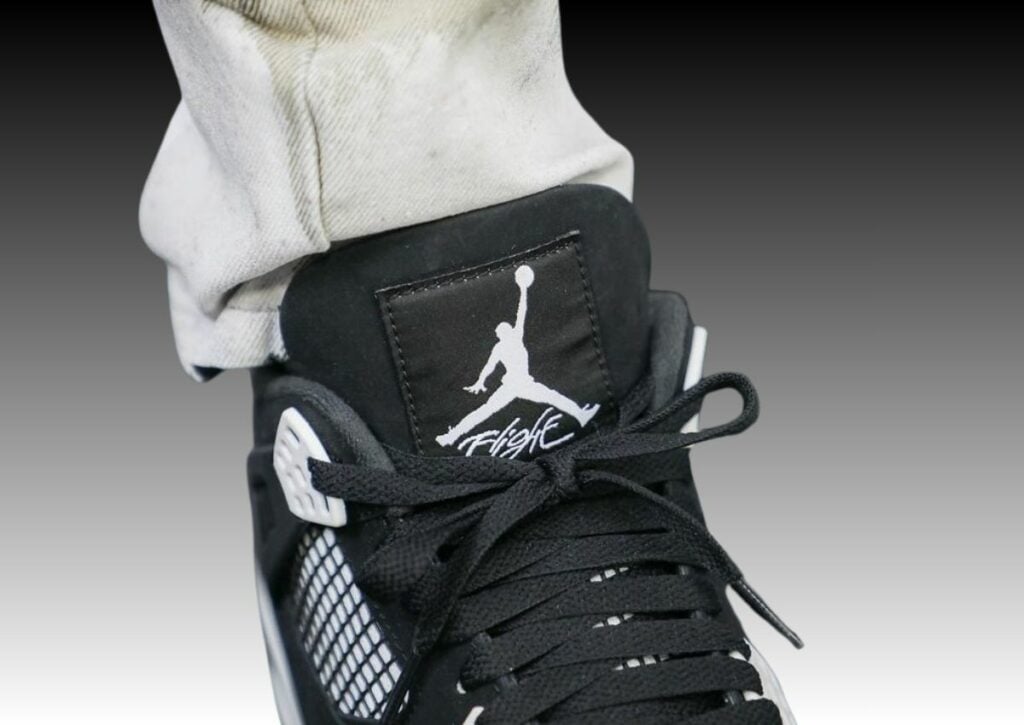 Air Jordan 4 White Thunder FQ8138-001 On-Feet