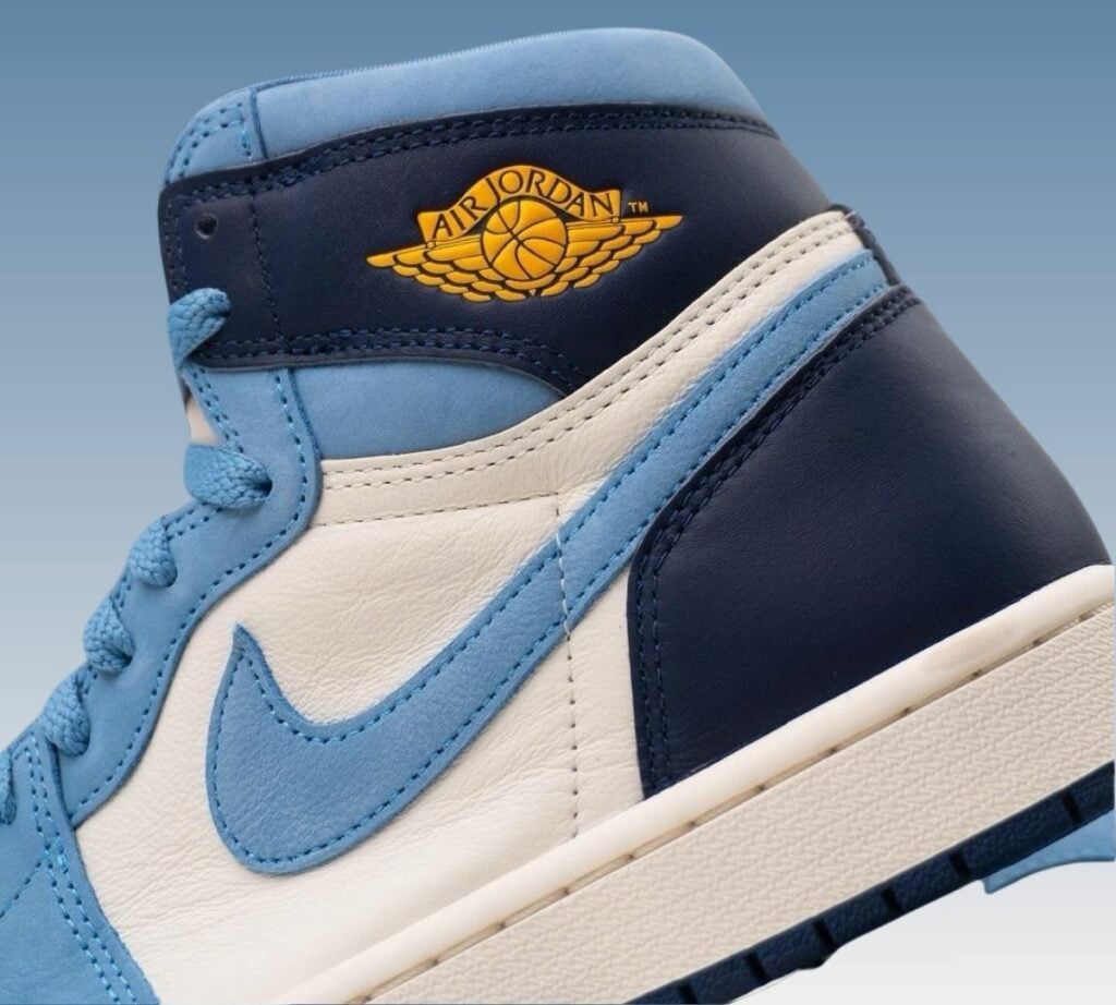 First in Flight Air Jordan 1 High FD2596-400