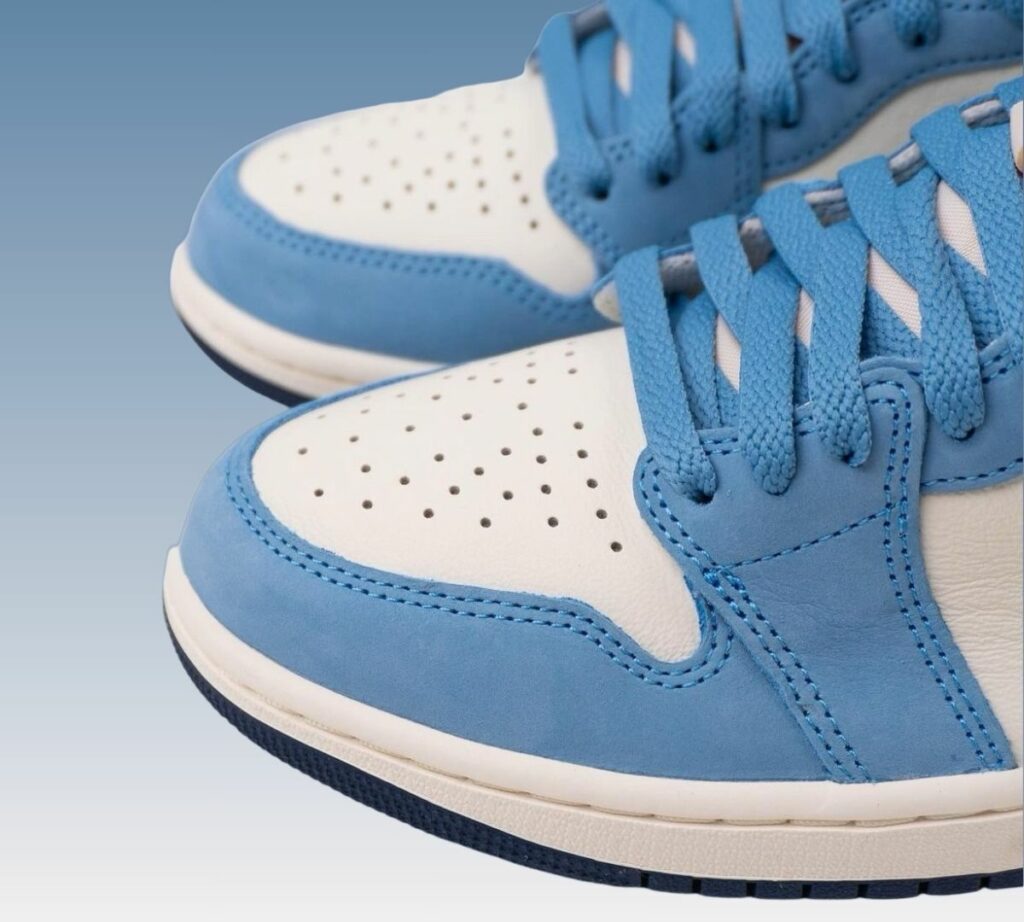 First in Flight Air Jordan 1 High FD2596-400