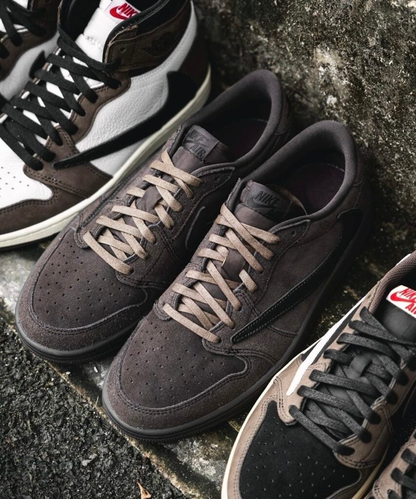 Travis Scott Air Jordan 1 Low OG Dark Mocha Velvet Brown DM7866-202