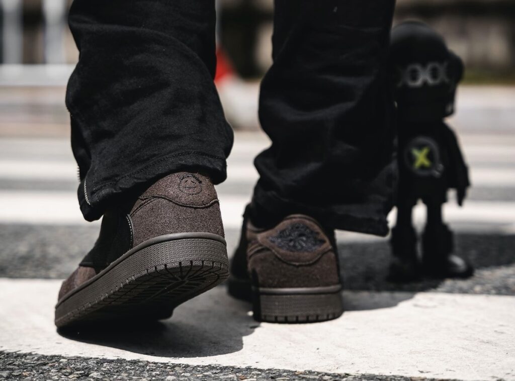 Travis Scott Air Jordan 1 Low OG Dark Mocha Velvet Brown DM7866-202 On-Feet